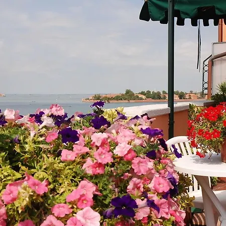 Отель Riviera