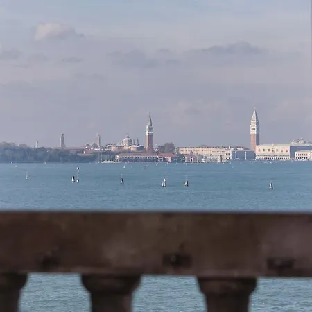 Отель Riviera 3*
